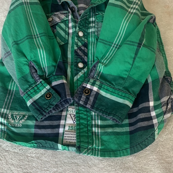 Guess green plaid button down long sleeve shirt size 2T - Picture 5 of 6